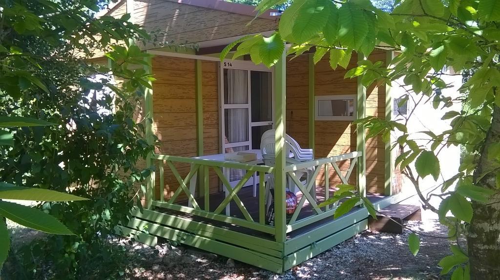 L'Hermitage Des 4 Saisons Hotel La Gonterie-Boulouneix Стая снимка