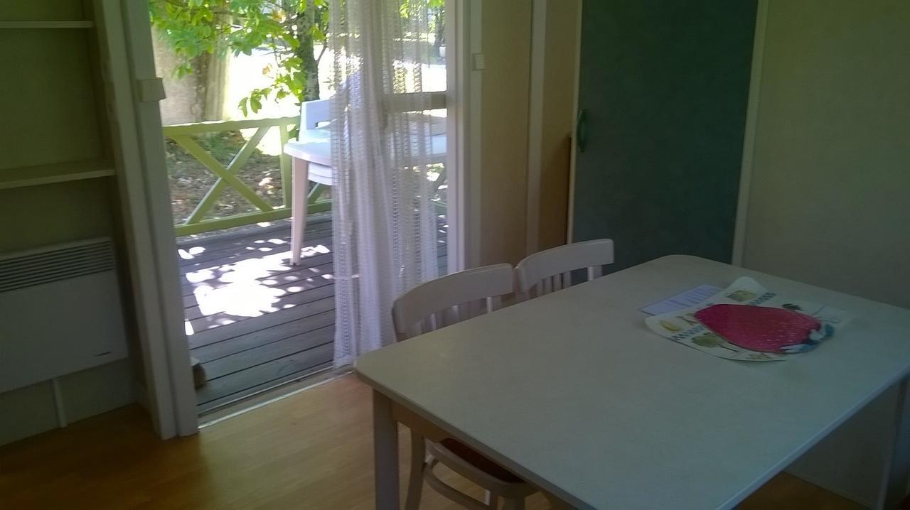 L'Hermitage Des 4 Saisons Hotel La Gonterie-Boulouneix Стая снимка